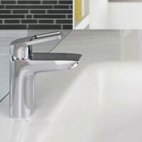 Смеситель для умывальника Hansgrohe Logis Loop 70 71150000-3