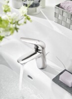 Смеситель для раковины Grohe S-Size Wave однорычажный 23748001-2