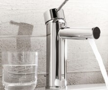 Смеситель для умывальника Grohe Essence New 34294001-3